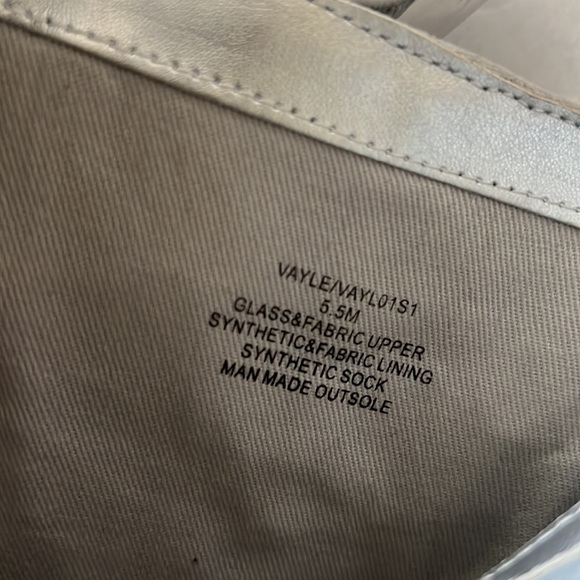 Steve Madden
Vayle Rhinestone Embellished Pointed Toe Booties - Picture 8 of 16